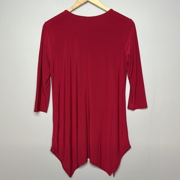 BLOSSOM BY P HOT PINK 3/4 SLEEVED ASYMMETRICAL HANKY HEM BLOUSE Medium - Picture 5 of 5